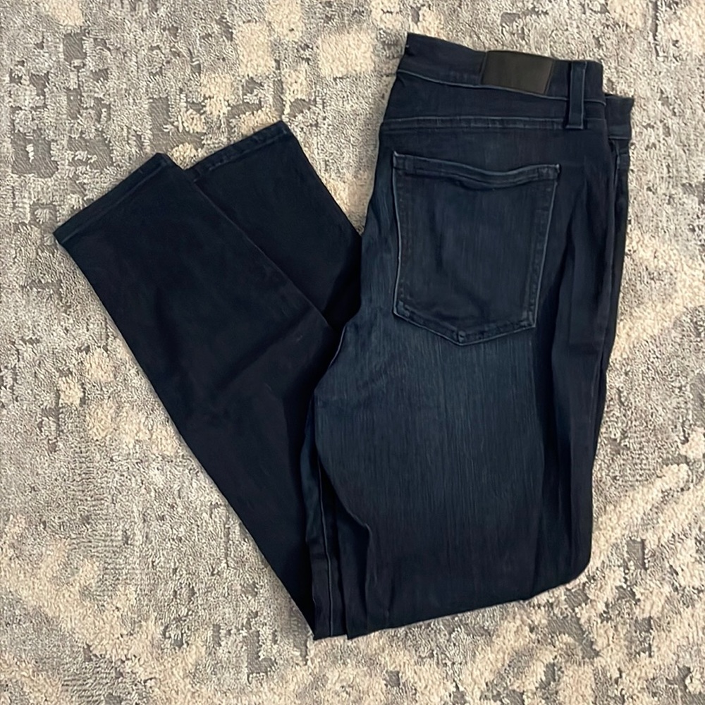 Like new skinny jeans dark size 30